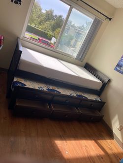 Twin trundle bed
