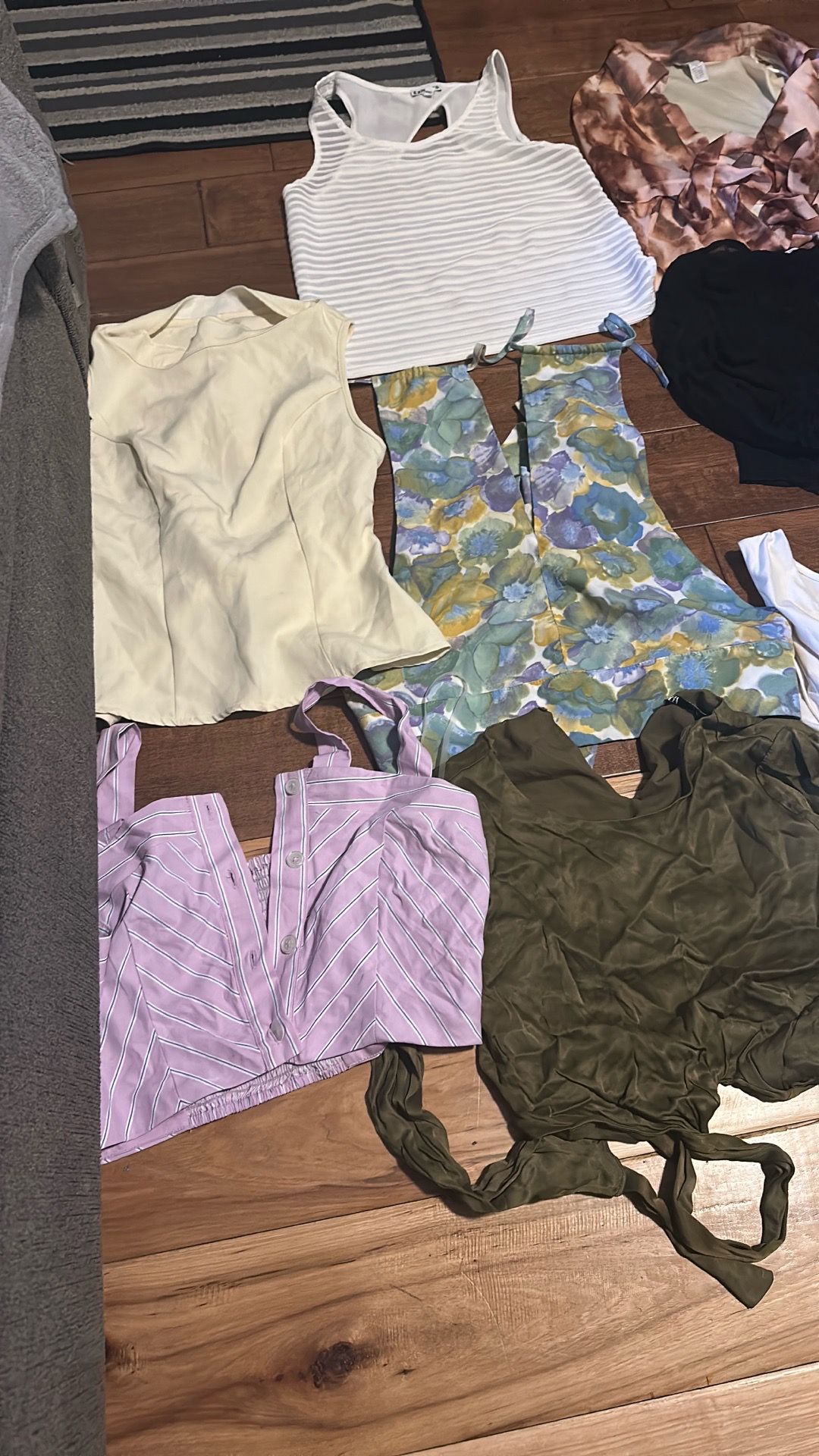 Ropa de mujer SML mayoría blusas 22 piezas por $10
