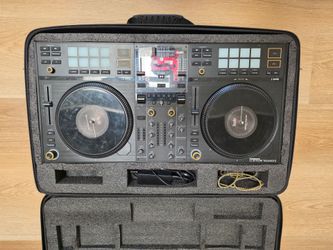 Hercules DJ Control Inpulse T7 Premium Edition + Innofader Upgrade + Case
