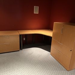 Knoll Reff Desk, Hutch And Filing Cabinet 