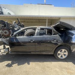 2015 Chevrolet Malibu Parting out car parts 