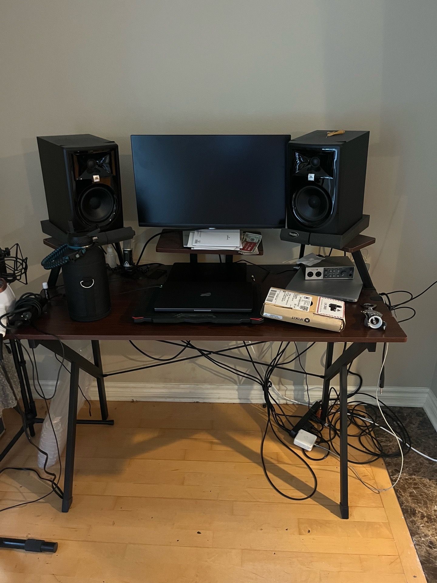 Modular Office desk and chair