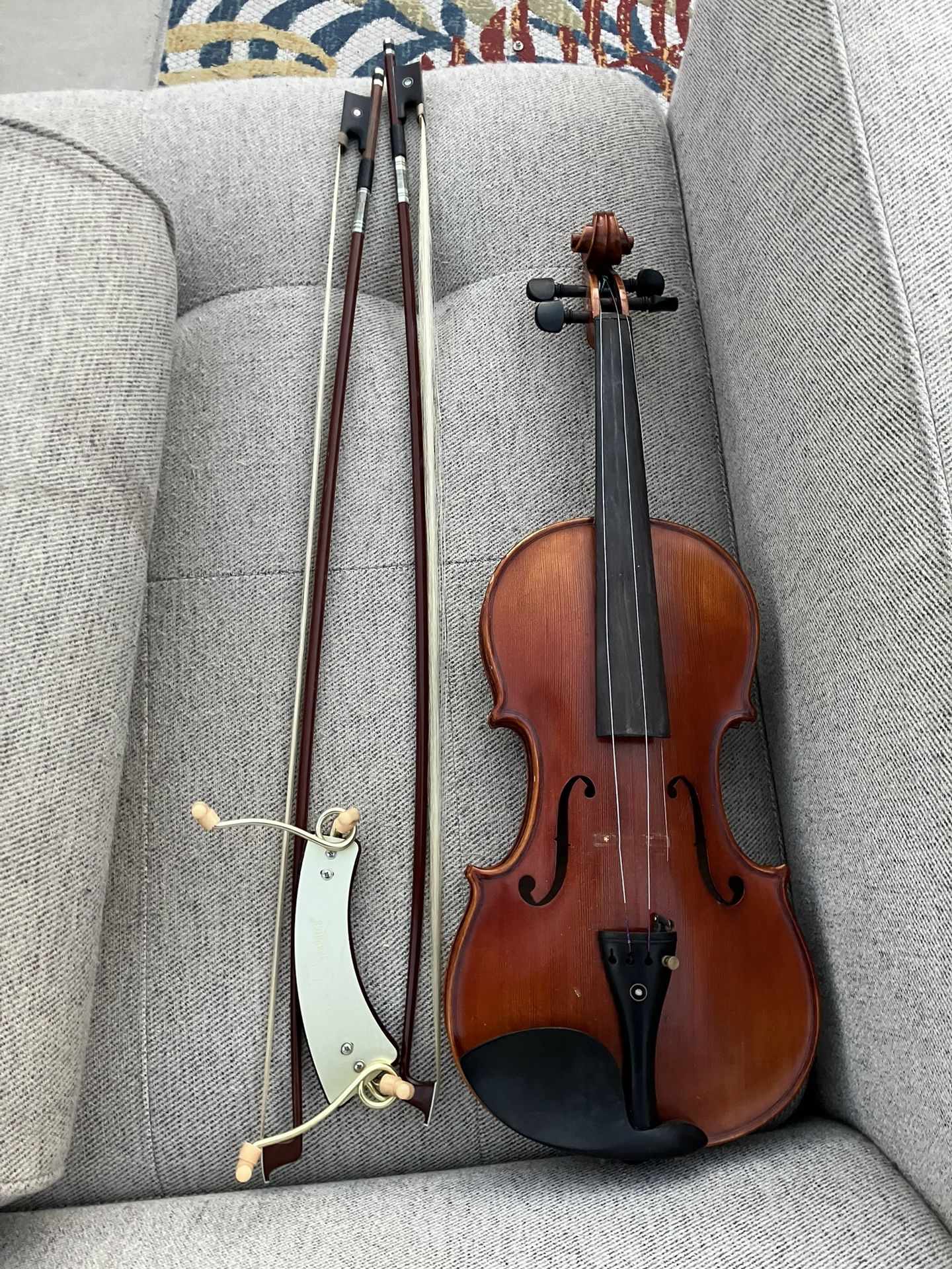 Violin Broken Not Sure What Brand It Is