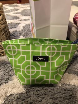 Scout brand new makeup bag !