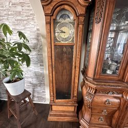 Hubell Grandpa clock