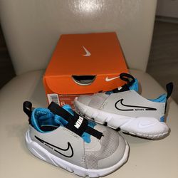 Toddler boy shoes size 6c