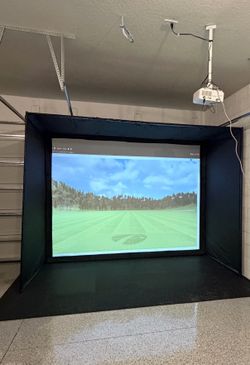 Almost brand new Golf Sim Flight scope mevo gen 2 wth pro package - launch monitor - projector and screen - Gaming Asus TUF