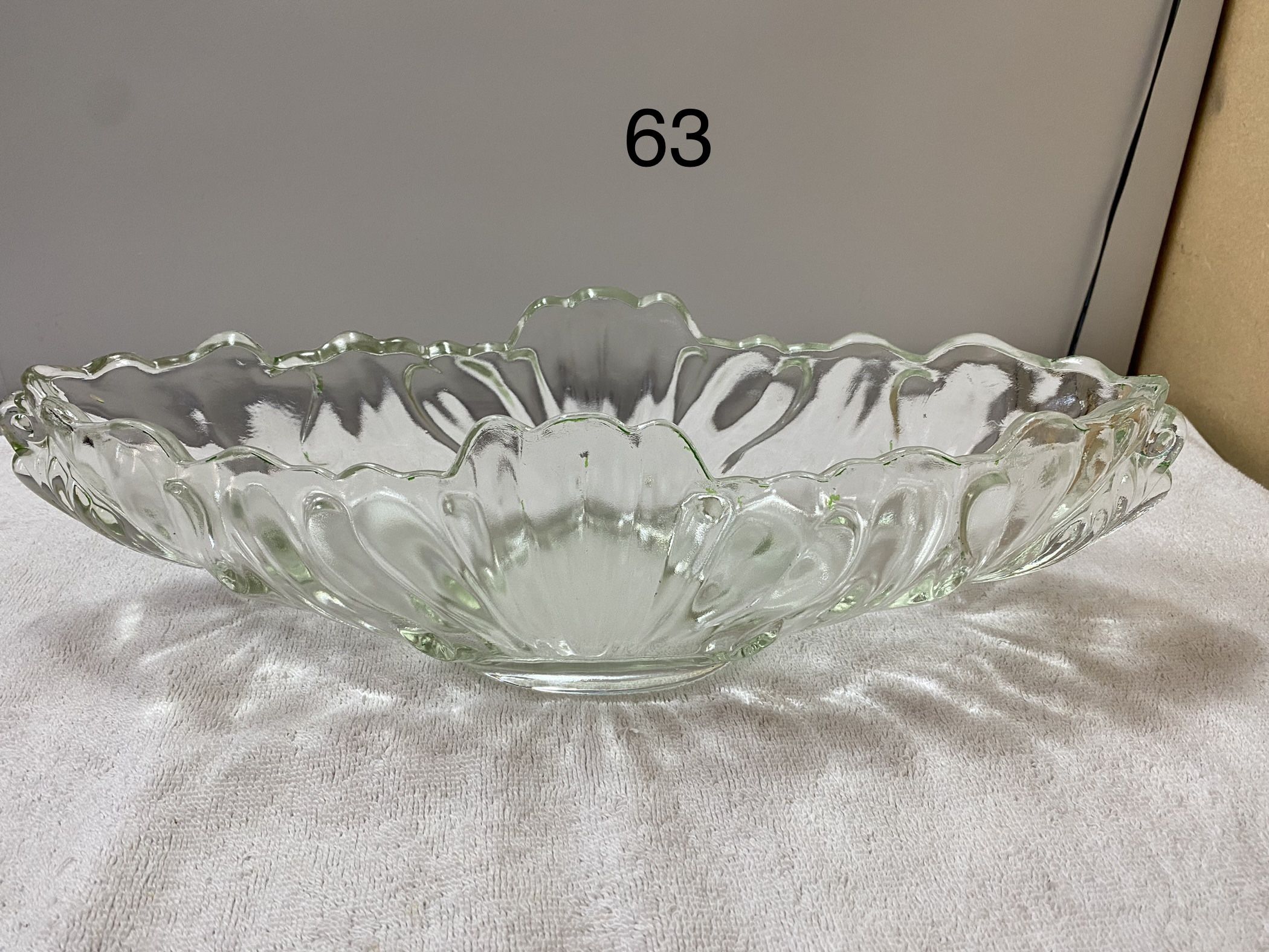 Beautiful Vintage Jeannette Glass Banana Boat-Gondola Pattern Oval Clear Fruit Console Bowl 2 Handle oval serving bowl. Display fruit not included.