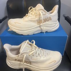 Hoka Clifton 10/ Size 8.5B Women’s $95