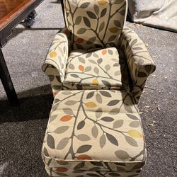 Floral Accent chair with ottoman