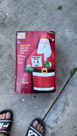 9’ Blow Up Santa