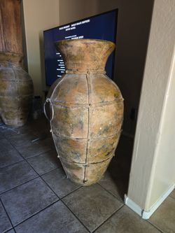 Cast iron heavy vase quantity 2