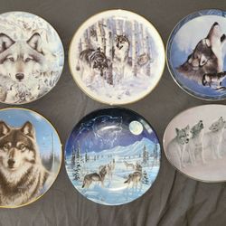 Vintage collection wolf plates, beer mug and sculpture.  Bradford exchange Franklin mint Lenox 1900s.  $25 Each Or $140 for All