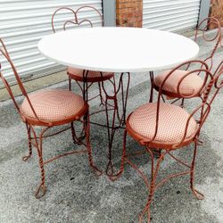 Antique Twisted Wrought-Iron Table and Chairs Set / Vintage Ice Cream Parlor Table and Chairs Set

