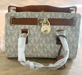 New Michael Kors Purse