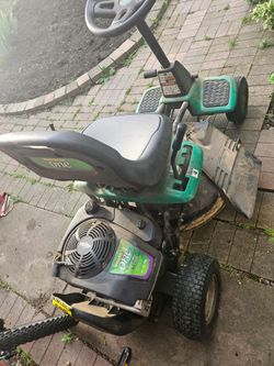 Lawn tractor
