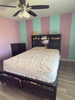 Bed with drawer full size ( with storage and mattress )