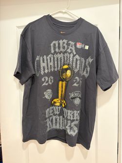 RARE Size L New York Knicks Nike NBA Champions Crystal Rhinestone T Loose Fit Black