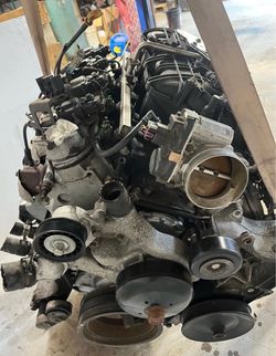 Engine motor 2008 Chevy suburban 5.3l