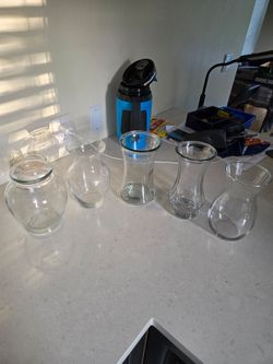 5 vases