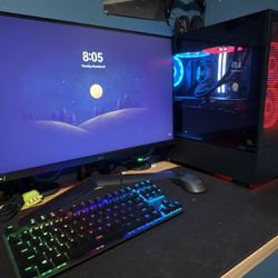 Pc With Monitor And Extras