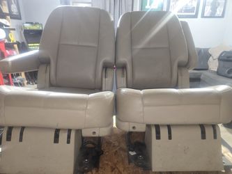 Rear Captain Seats