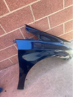 RIGHT PASSENGER SIDE FENDER 2010-2015 TOYOTA PRIUS 3ER GENERATION (DARK BLUE COLOR).