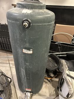 Slim 100 Gallon Tank