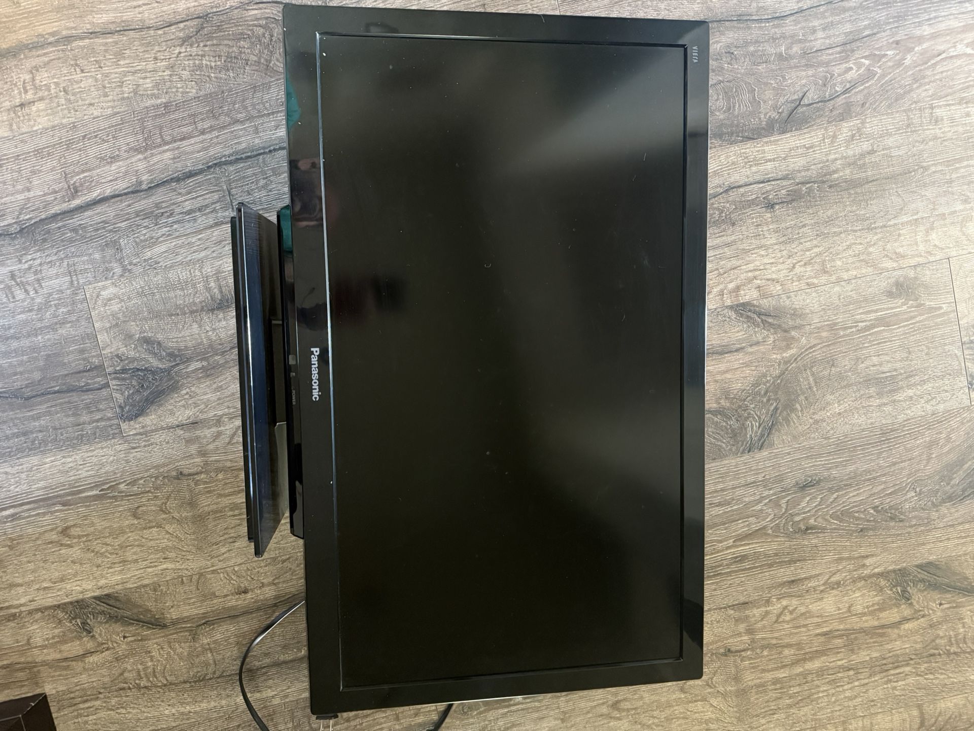 Panasonic 32 Inch TV With Remote- 2 HDMI