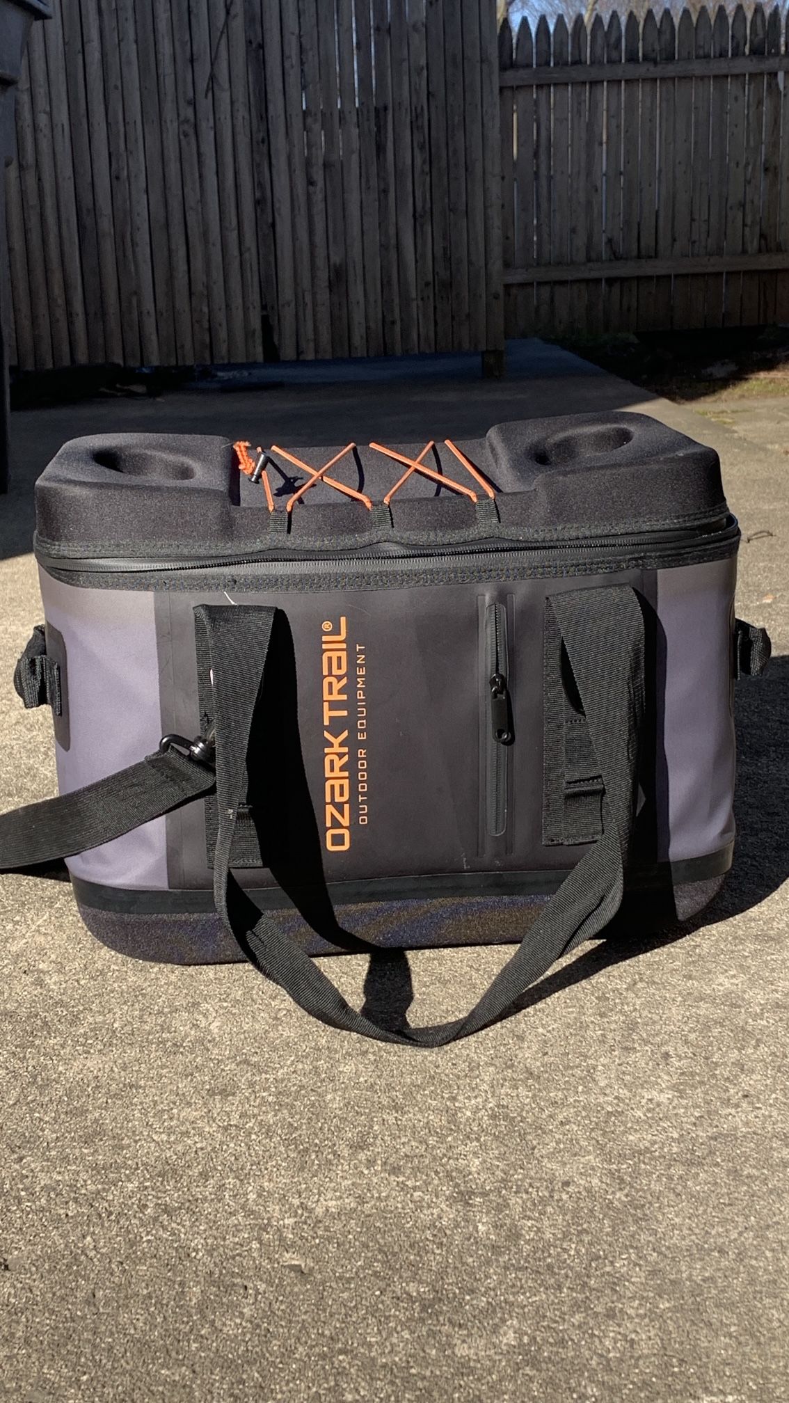 PENDING-OZARK TRAIL OUTDOOR SOFT COOLER