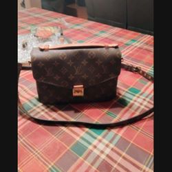 Louis Vuitton Metris'