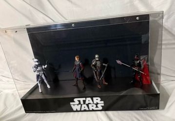 STAR WARS - Collectors Display Pick up in Dallas zip code 75211