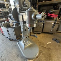 Hobart 30 quart mixer old 220 volt 