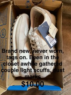 Ladies walking shoes