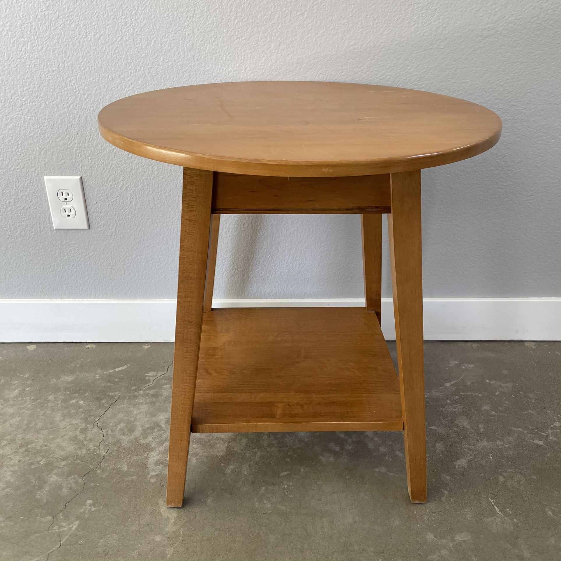 Ethan Allen Country Round End Table - Wheat, #14-8404 284