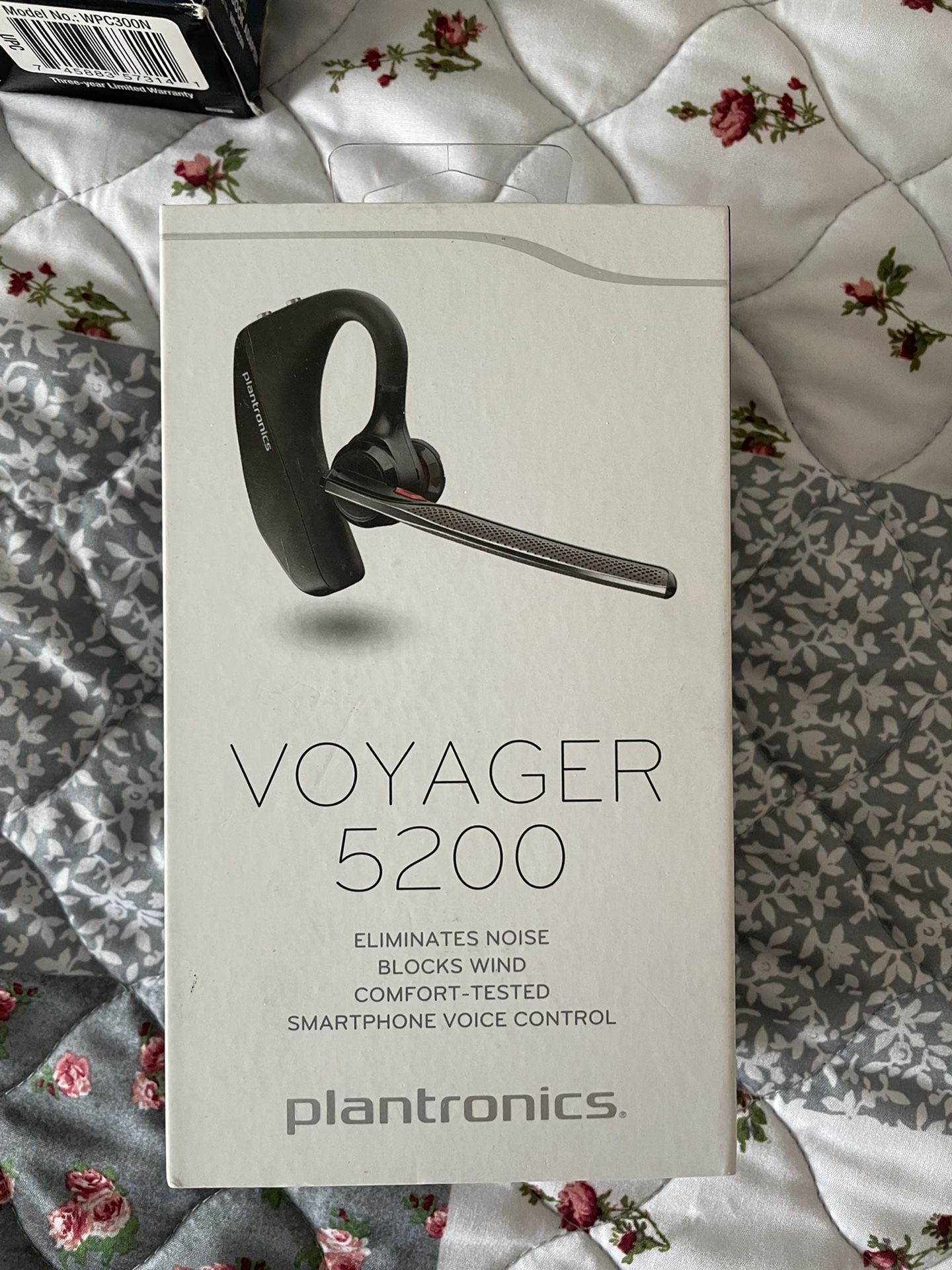 Platronics Voyager 5200 Bluetooth Single-Ear (Monaural) Headset