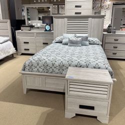 4PC Queen Bedroom Set 