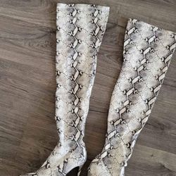 Steve Madden Size 9 Thigh High Boots 