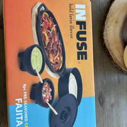INFUSE 8 Piece Cast Iron Fajita Set 
