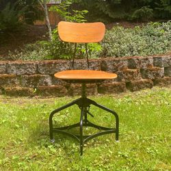 Vintage Toledo Metal Furniture Co. Swivel Art / Drafting Stool Chair 