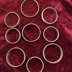 Silver simple rings with different size 