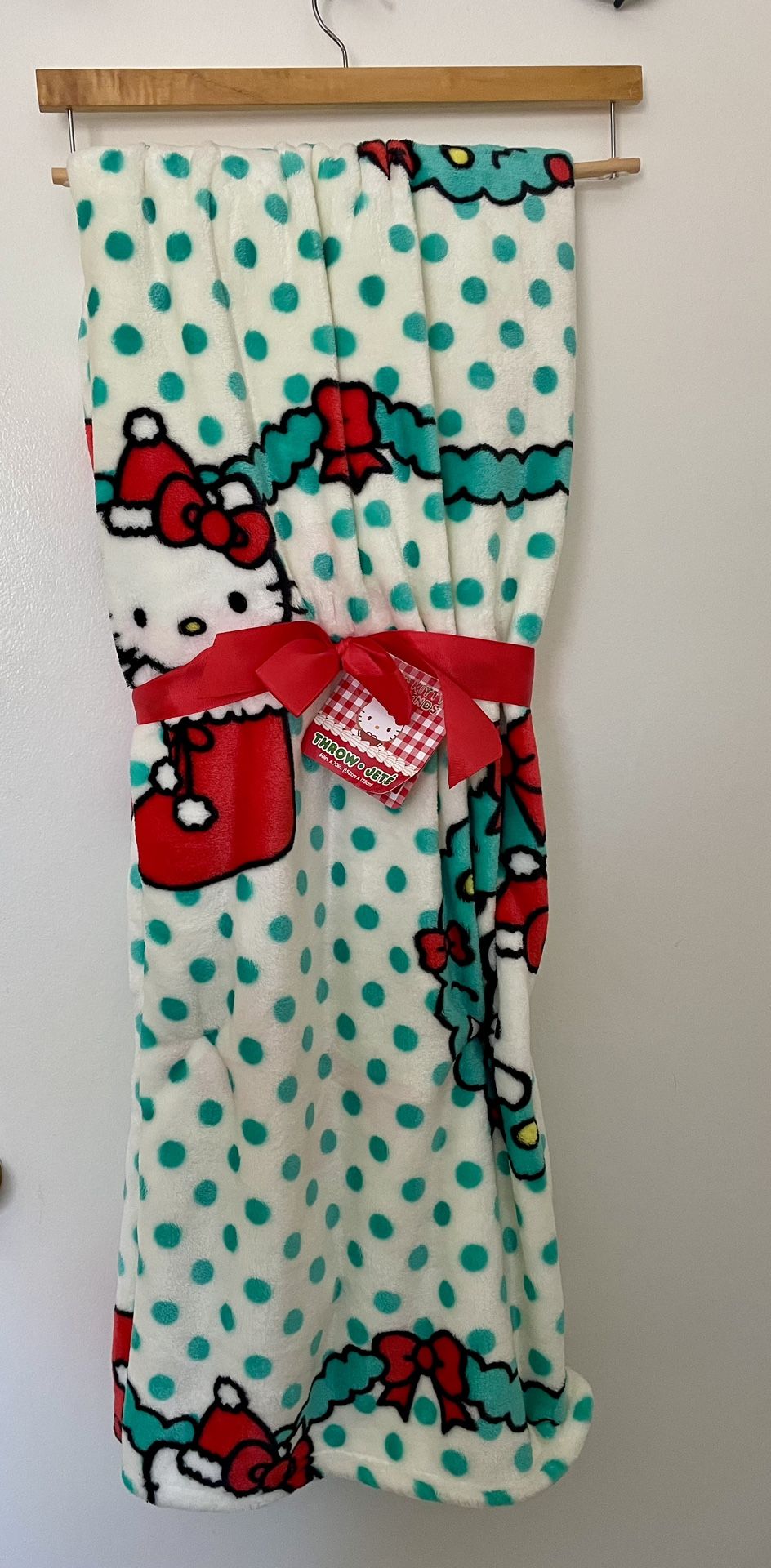 Hello Kitty Throw