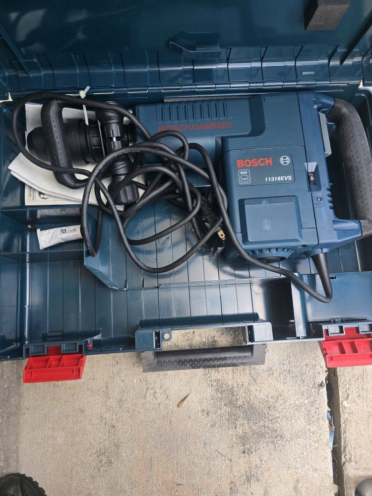 Bosch 14-Amp Sds-Max 120 -Volt Corded Demolition Hammer