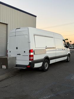 Prepacked ice cream vans