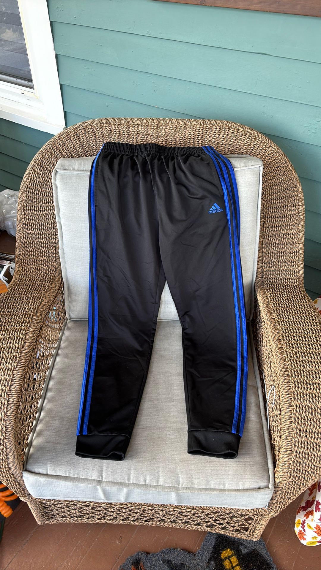 Boys Adidas Jogger Pants - Size 18/20