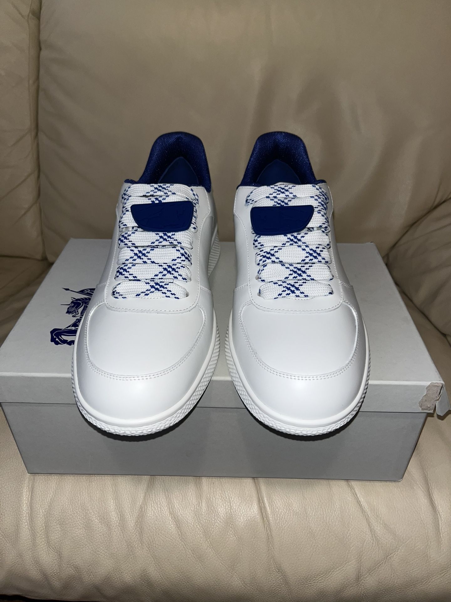 Burberry Terrace Men’s Size 44