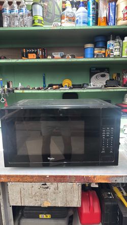 Whirlpool Black Countertop Microwave