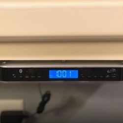 iLive Wireless Under Cabinet Bluetooth FM Radio (IKB318S)