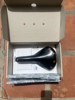 BROOKS Swift bicycle saddle