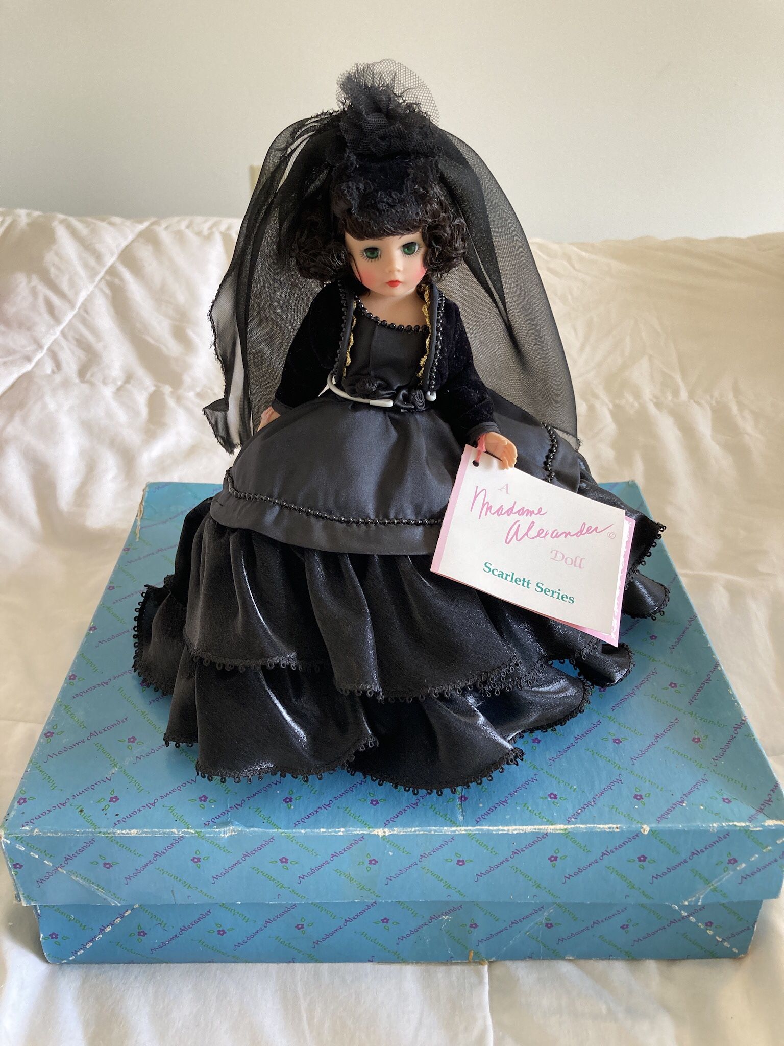 Scarlet series Madame Alexander (Belle waiting) Doll